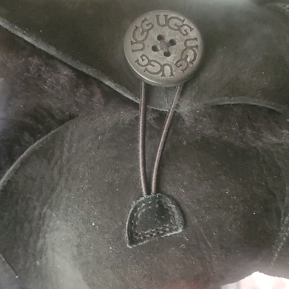 Uggs Bailey Button - Picture 7 of 8